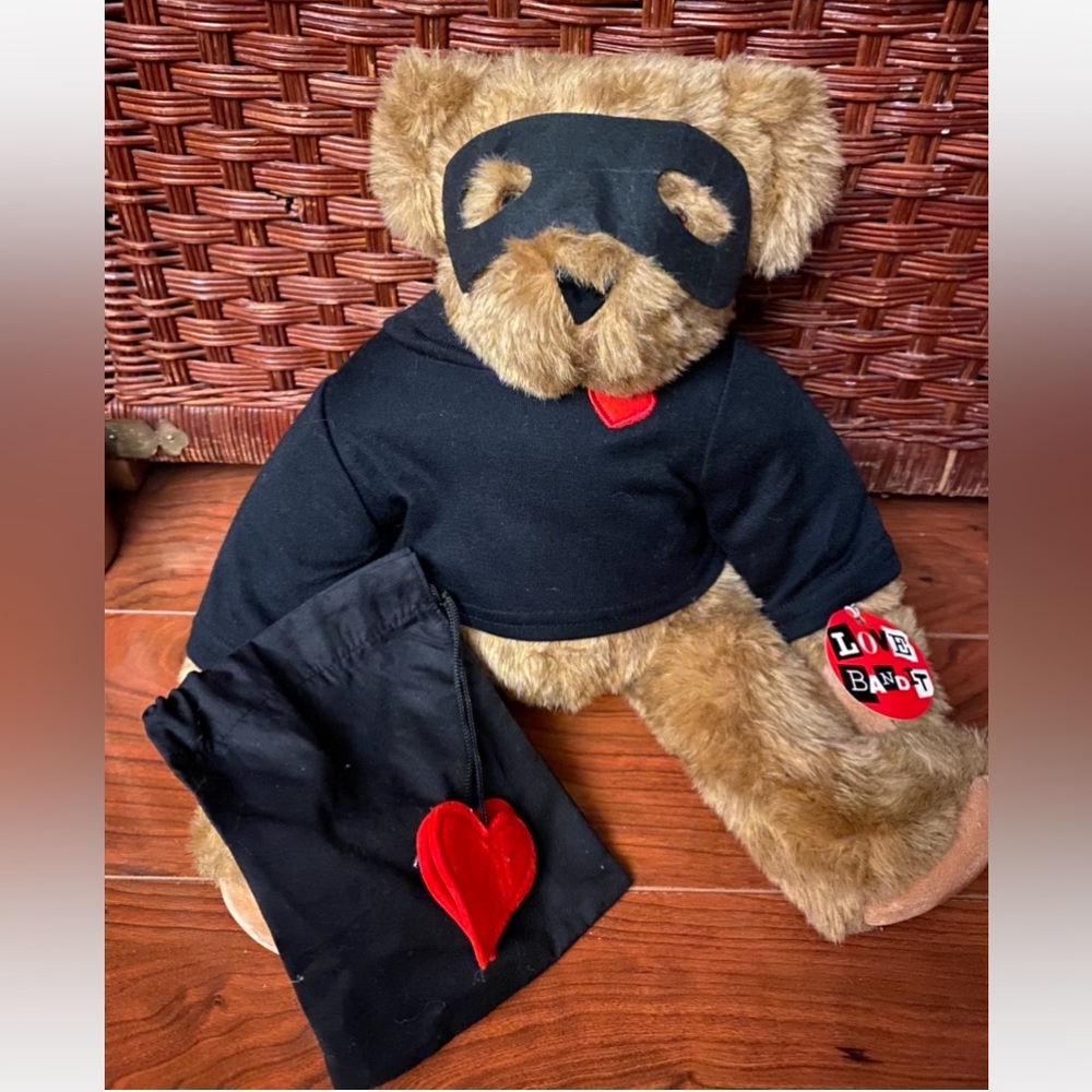 Vintage Vermont Teddy Bear Love Bandit Jointed Poseable Plush Valentine